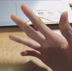 抖音橡皮筋在手上转圈怎么操作的?抖音橡皮筋在手上转圈攻略介绍!
