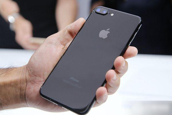 华为p10和苹果7性能哪个好？华为p10和iPhone7区别介绍