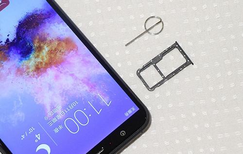 荣耀畅玩7X安装手机卡的具体操作教程