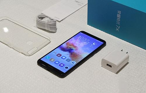 荣耀畅玩7X安装手机卡的具体操作教程