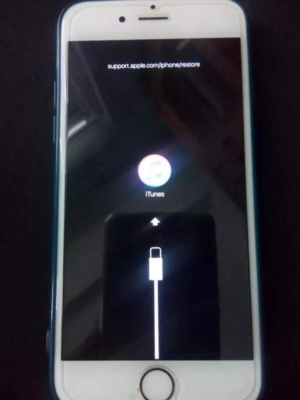 ios12.1beta1降级变砖怎么办？出现白苹果解决教程分享