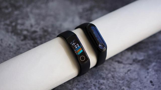 荣耀手环4怎么开机？操作方法介绍