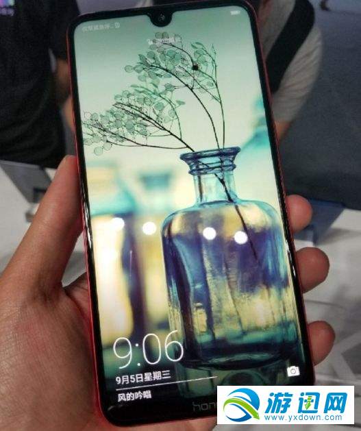 华为荣耀8X和荣耀8X max有什么区别？手机性能配置参数对比