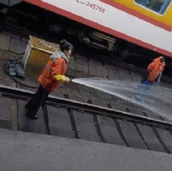 抖音阿姨洗铁路是什么梗_抖音阿姨洗铁路是什么意思