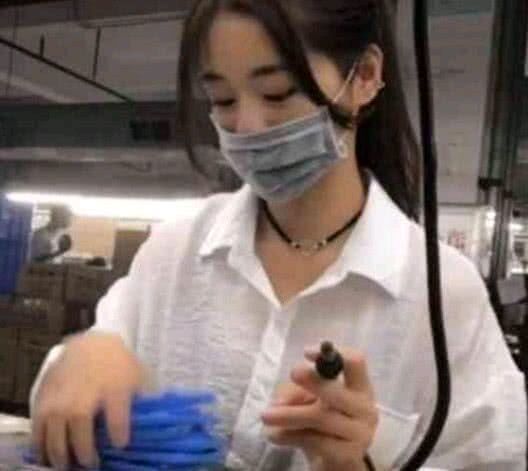 抖音工厂厂花不带口罩长什么样_网游直呼:别干了,我养你