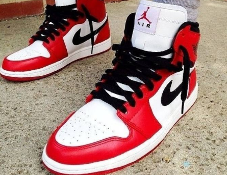 抖音谁还没几箱鞋呢是什么梗 抖音谁还没几箱鞋呢什么意思