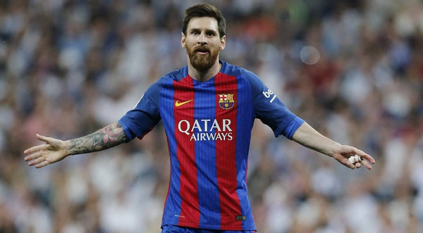 梅西和C罗谁挣钱多_谁厉害_荣誉对比