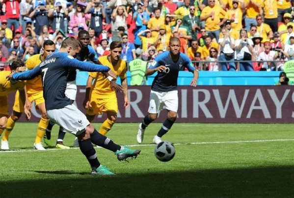 足球var技术主要用来干什么的_技术原理是什么_能在足球比赛发挥什么作用