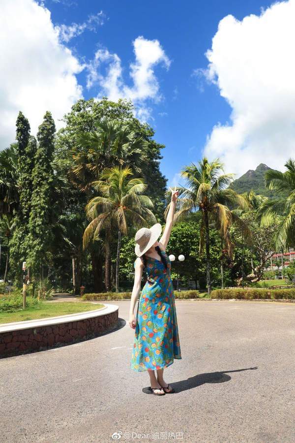 迪丽热巴橘子女孩是什么梗_为什么迪丽热巴被称作橘子女孩