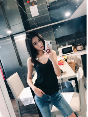 抖音烟枪嗓音另类唱腔莉哥o3o个人资料介绍!