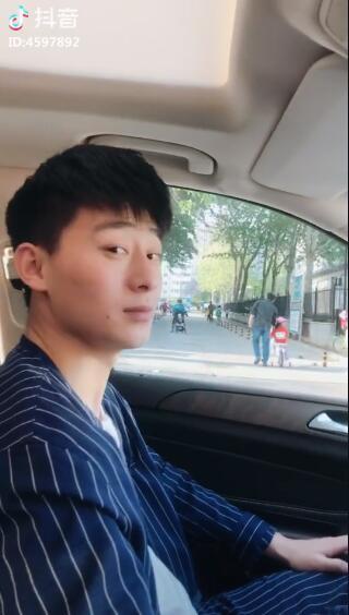 抖音女友问乌拉拉是什么梗?抖音女友问乌拉拉是什么意思?