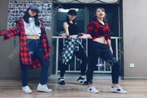 抖音最炫小苹果是什么歌?抖音最炫小苹果歌曲分享