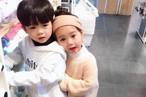 抖音亲亲你的耳朵是什么歌?抖音亲亲你的耳朵撒浪嘿呦歌曲分享