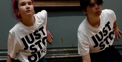 价值8亿的名画被泼土豆泥 国外环保组织快杀疯了