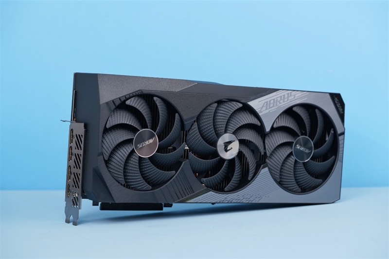 13条热管史无前例！技嘉超级雕RTX 4090 MASTER评测