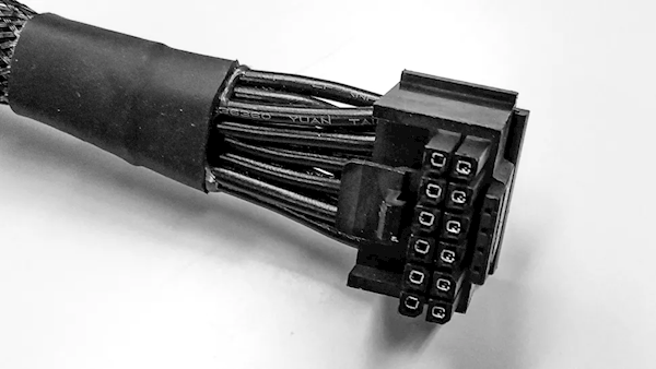 RTX 4090显卡连烧四起：厂商们不淡定了