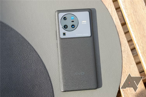 曝vivo自研芯片即将登场：X90系列首发