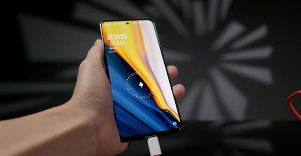 16GB大内存手机只卖3799 刘作虎：让用户感觉不到“后台”