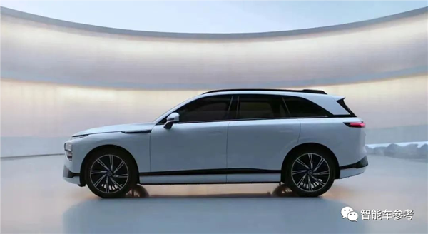 销量掉队、股价暴跌！何小鹏连轴开高管会：重大调整曝光