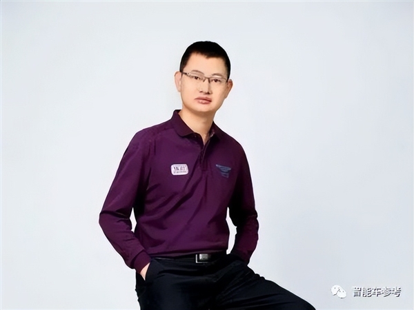 销量掉队、股价暴跌！何小鹏连轴开高管会：重大调整曝光