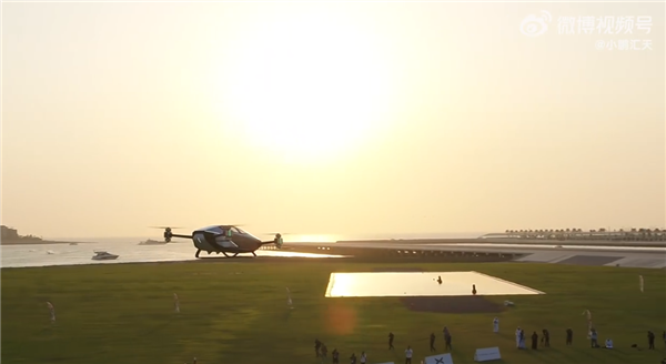 国产飞行汽车海外首飞成功：最快2024年量产