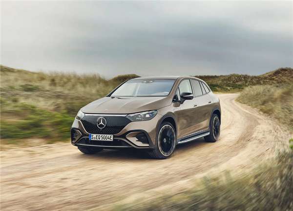 最远590km 奔驰全新纯电SUV亮相：买它特斯拉销售不敢嘲讽