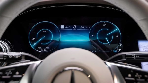 最远590km 奔驰全新纯电SUV亮相：买它特斯拉销售不敢嘲讽