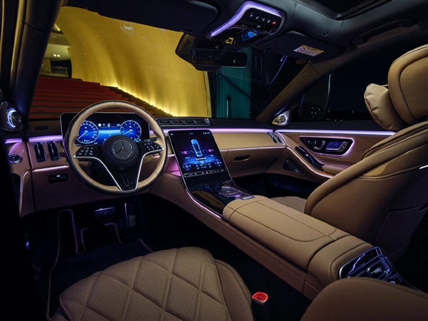 放弃劳斯莱斯买奔驰！迈巴赫S 680限量版上市：500万买不到