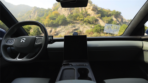 宝马3系平替 蔚来造出来了？