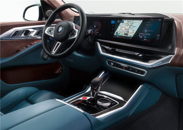 中国市场卖236万！宝马旗舰SUV XM发布：4.4T V8插混装车