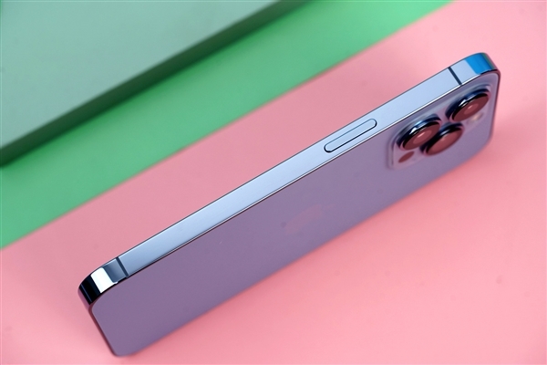 网友吐槽安卓手机电源键越做越小：没iPhone大长条好用