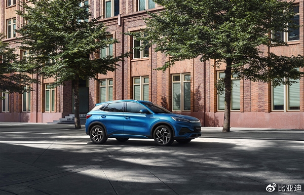 国产汽车都用安卓很危险！自主系统才是根：华为鸿蒙加速