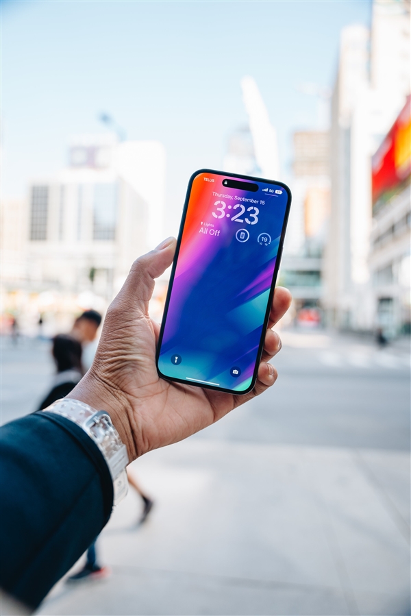 iPhone也顶不住了：销量开始下滑 14 Plus降价也无济于事