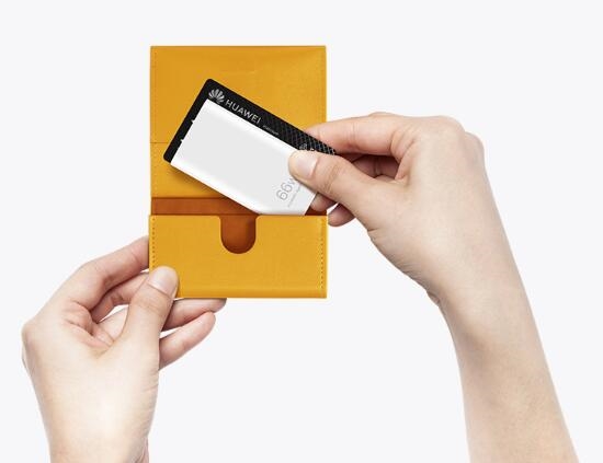 厚度仅有10.5mm！华为卡片充电器仅需258元