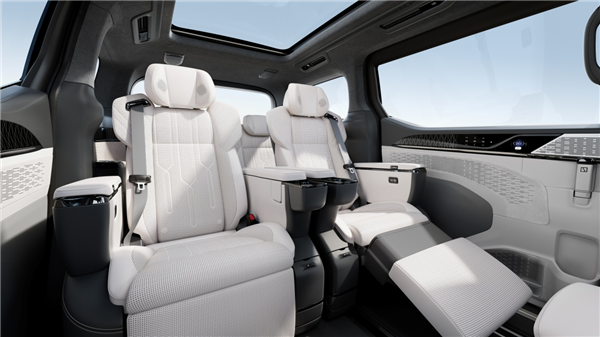 国人终于可以拒绝丰田埃尔法了