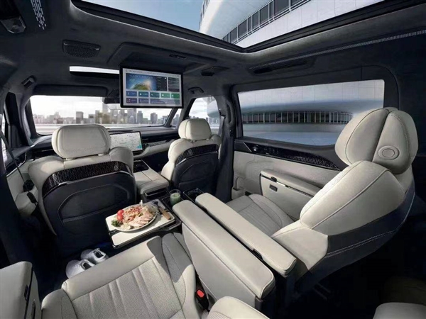 国人终于可以拒绝丰田埃尔法了