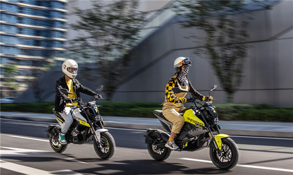 最高车速112公里/时 春风电动狒狒售价公布：2.5万起