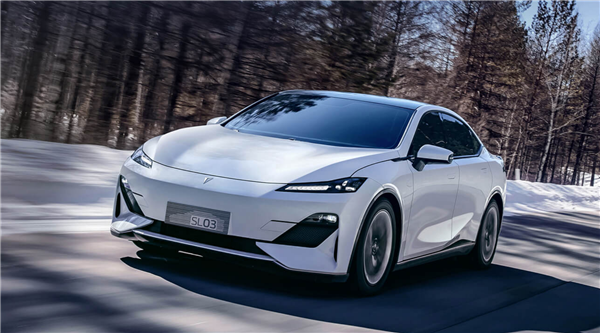 长安汽车新技术“秀到起飞”：可劝和吵架情侣