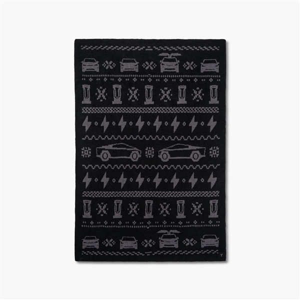 特斯拉推出圣诞毛衣：约473元、一分钟售罄