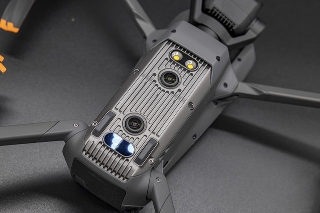 大疆新款无人机Mavic 3 Classic评测：性价比更高了