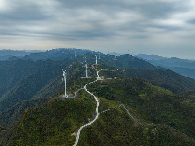 大疆新款无人机Mavic 3 Classic评测：性价比更高了