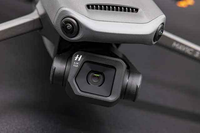 大疆新款无人机Mavic 3 Classic评测：性价比更高了