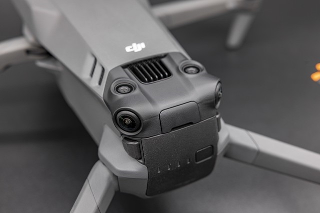 大疆新款无人机Mavic 3 Classic评测：性价比更高了