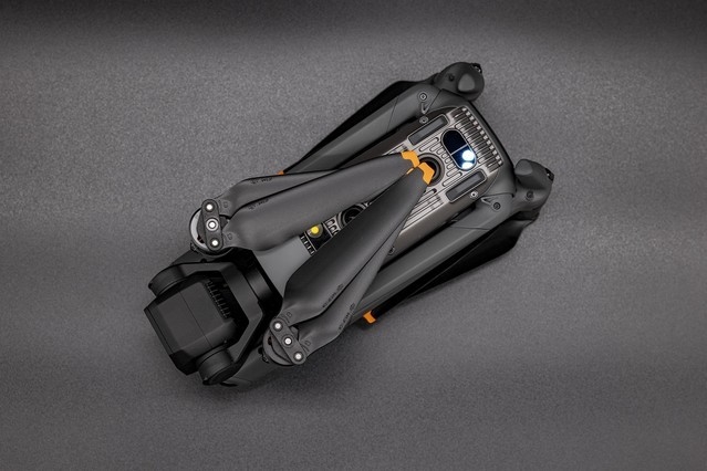 大疆新款无人机Mavic 3 Classic评测：性价比更高了