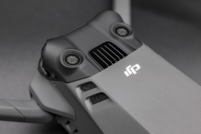 大疆新款无人机Mavic 3 Classic评测：性价比更高了