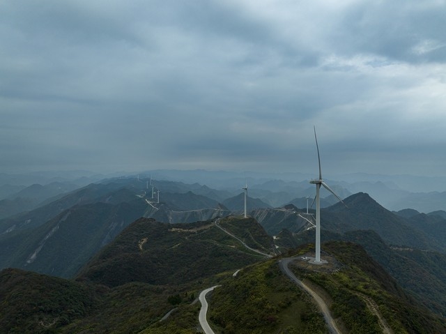 大疆新款无人机Mavic 3 Classic评测：性价比更高了