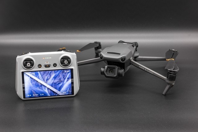 大疆新款无人机Mavic 3 Classic评测：性价比更高了