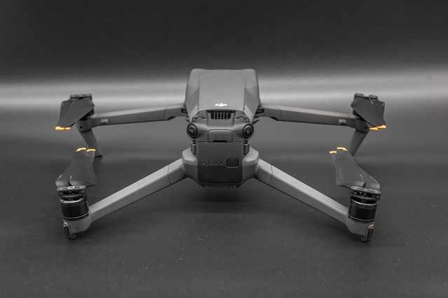 大疆新款无人机Mavic 3 Classic评测：性价比更高了