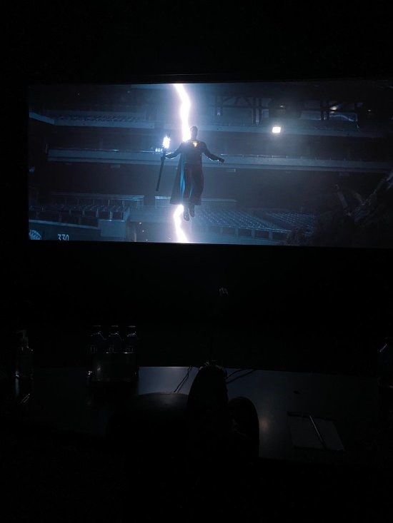 距离上映更进一步 《雷霆沙赞2》完成最终剪辑