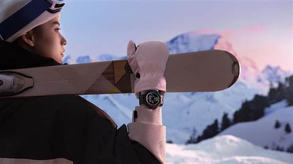 华为发布可换壳智能潮表：不止一块表 更是100款表